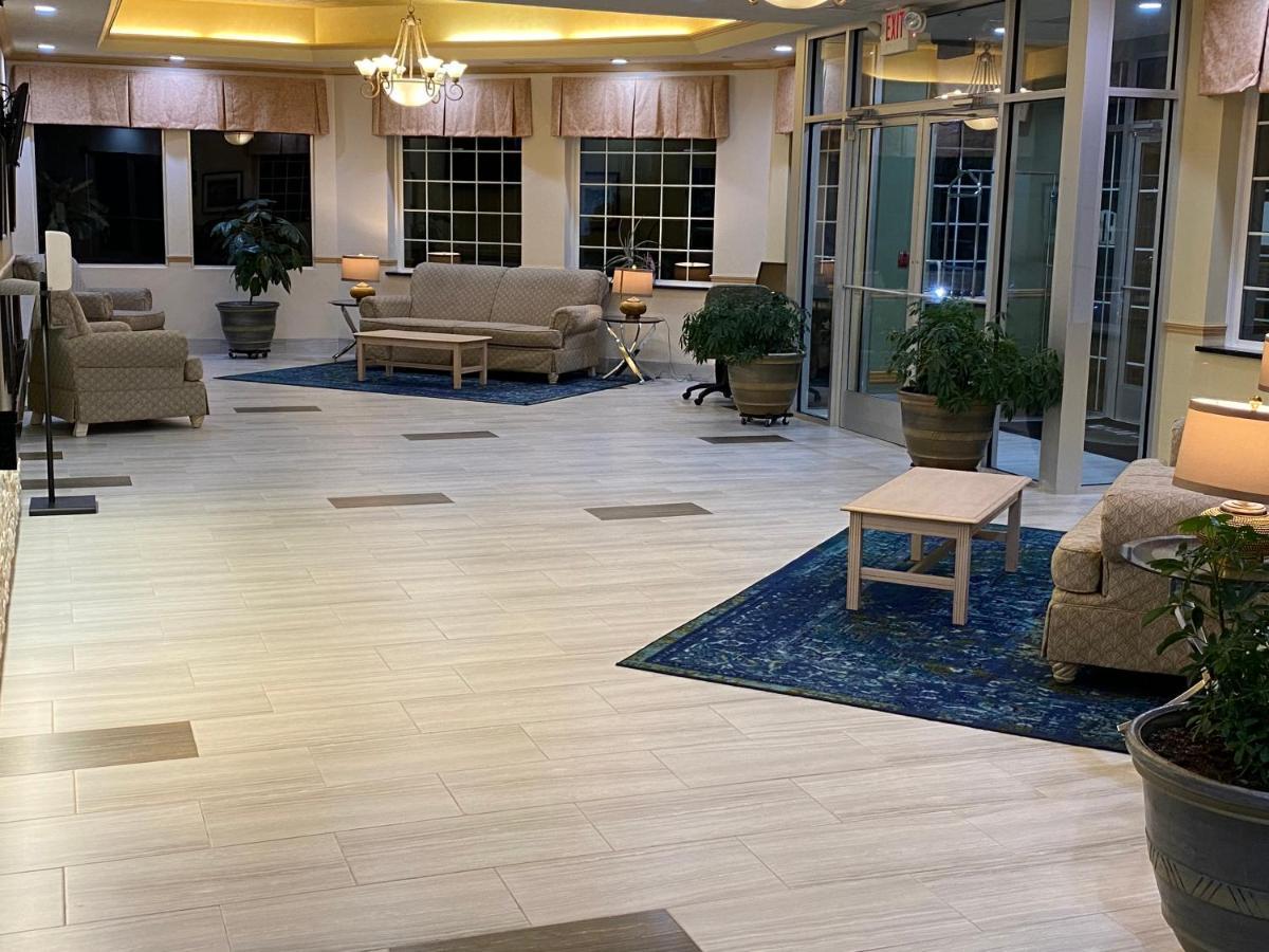 Days Inn By Wyndham Pentwater Exteriér fotografie