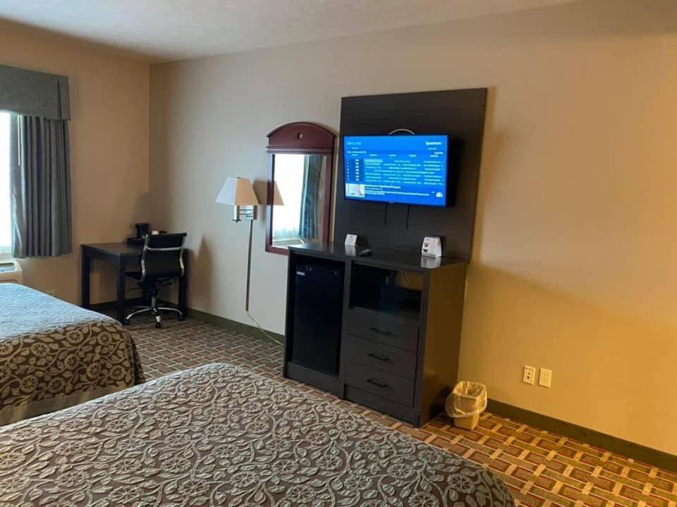 Days Inn By Wyndham Pentwater Exteriér fotografie