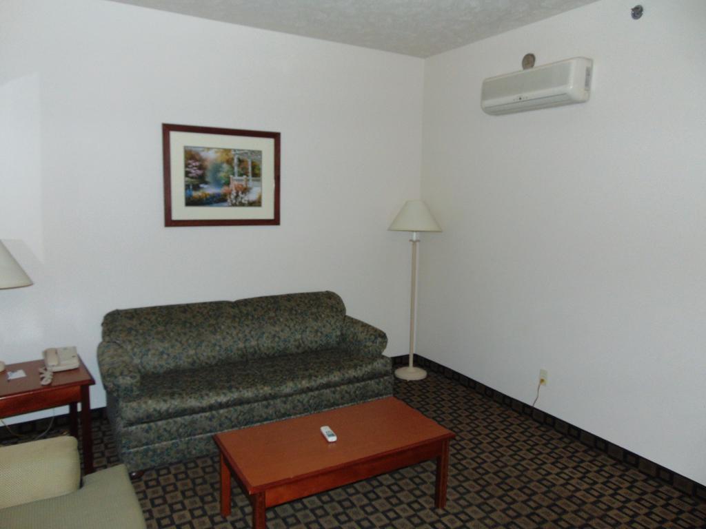 Days Inn By Wyndham Pentwater Pokoj fotografie