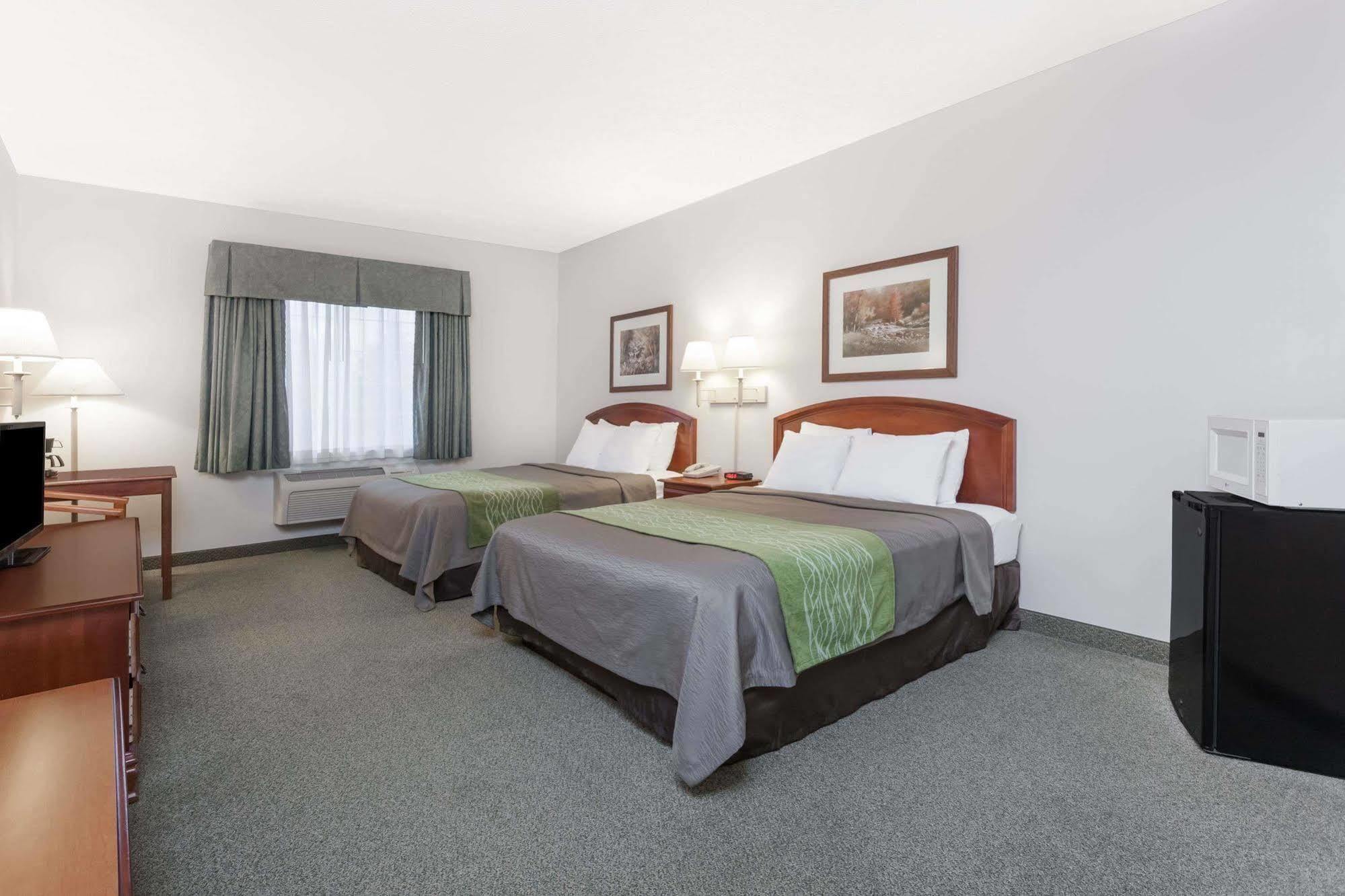 Days Inn By Wyndham Pentwater Exteriér fotografie
